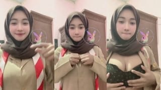 Bokep Indo Laura Talent Tobrut Cantik Lagi Sange Colmek Pake Seragam Pramuka
