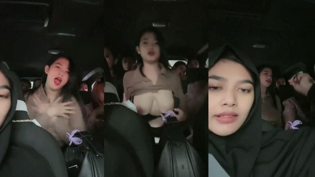 Bokep Indo Blunder di Mobil Lagi Live Malah Pamer Toket Brutal