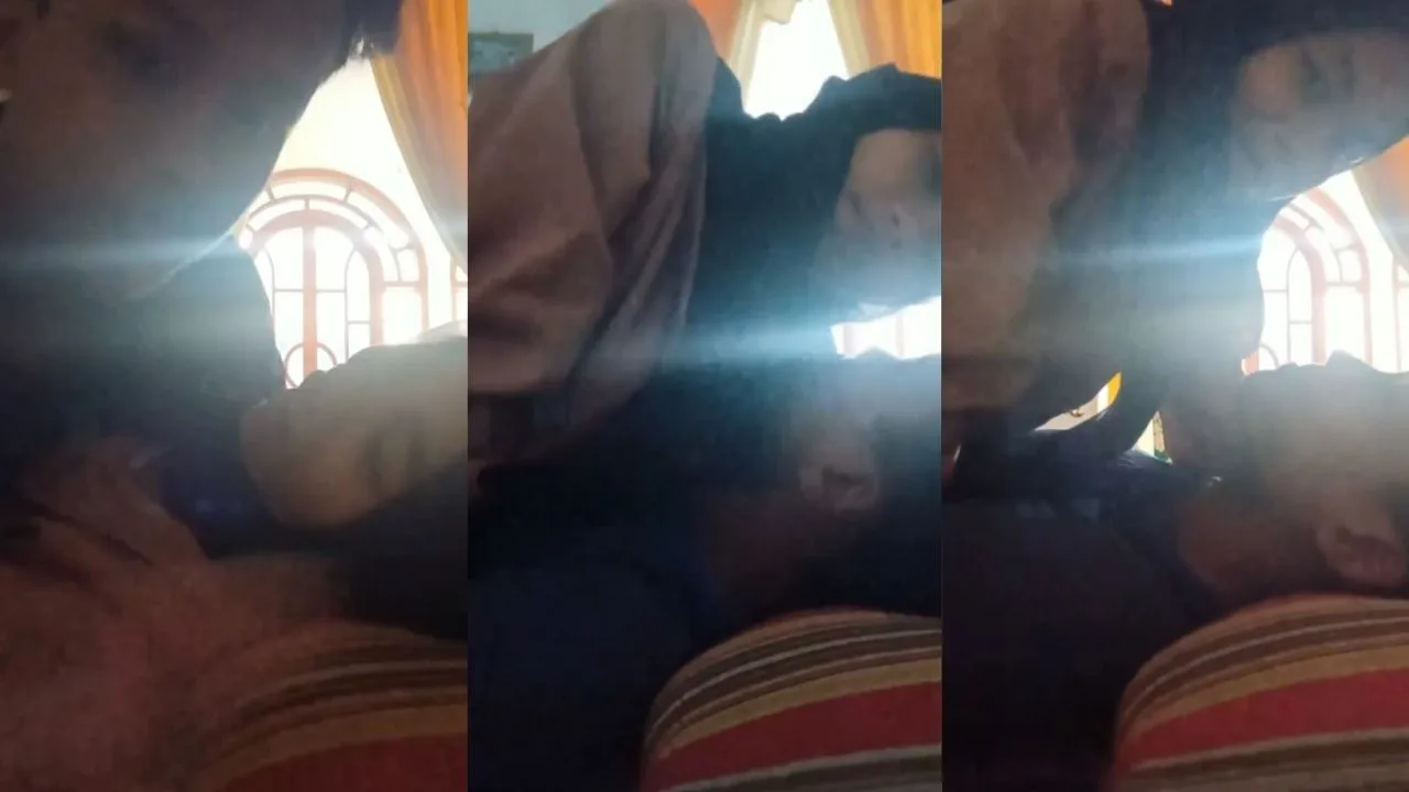 Bokep Indo ABG Hijab Pacaran Mesum Ngewe di Ruang Tamu